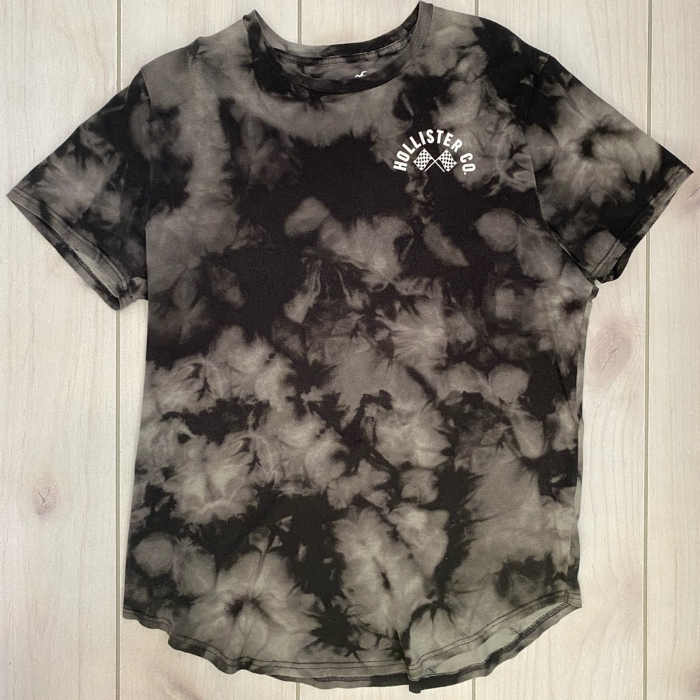 Hollister crew neck black and grey marbled t-shirt